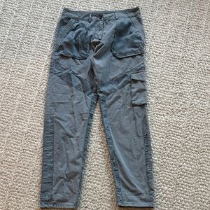 Women’s Gray Cargo Pants. John Elliott